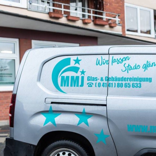MMJ Firmenwagen mit Logo in Stade